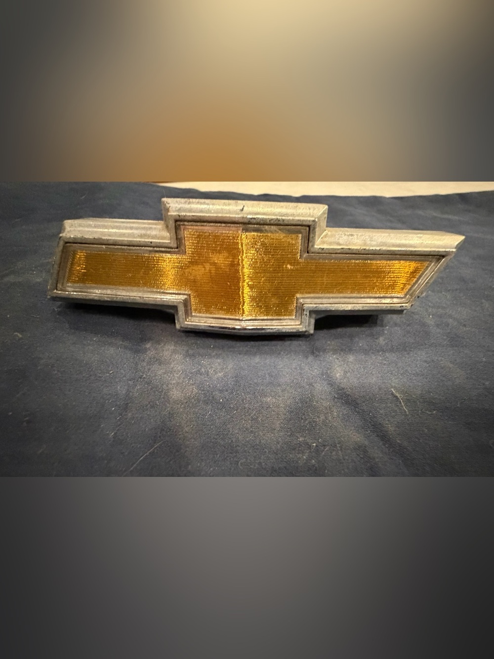 Chevrolet Bowtie Metallic Accent Plaque in Gold and Silver